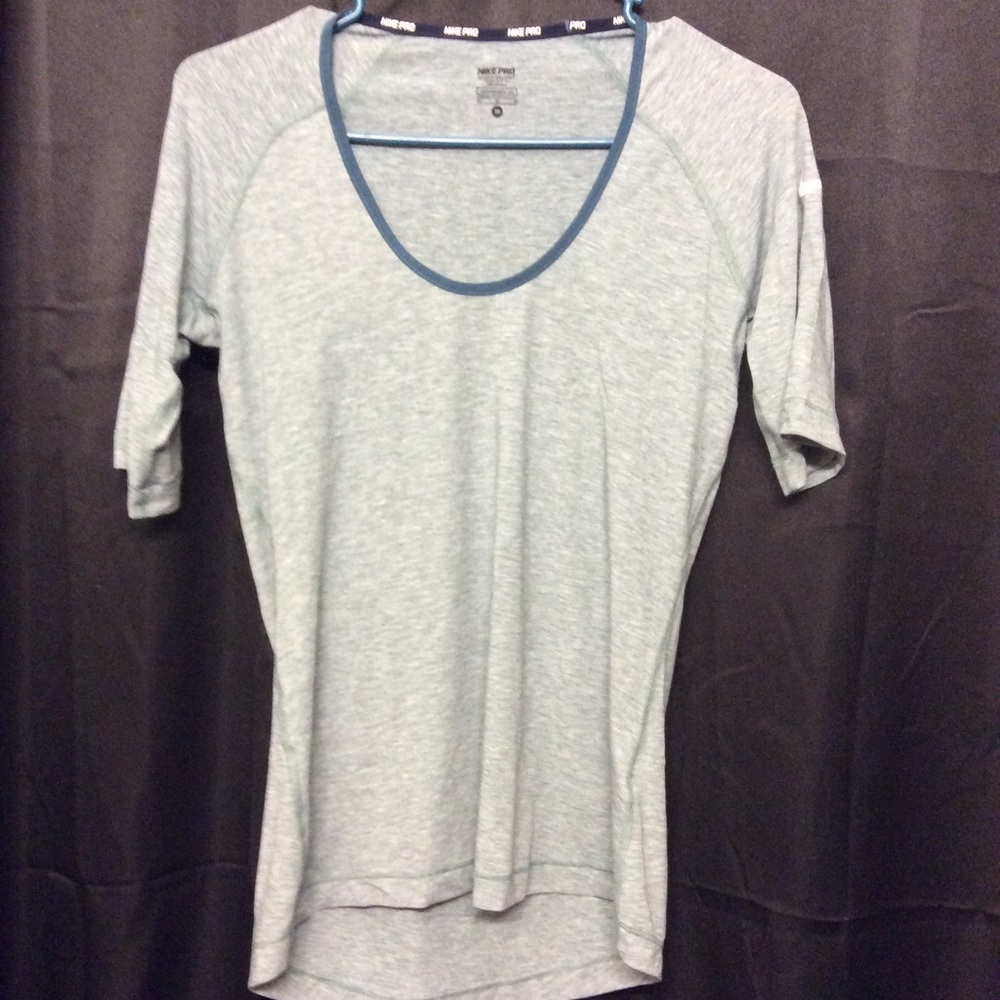 Nike pro Shirt